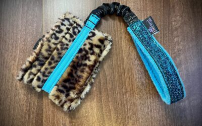 Bungee Foody Fur Pouch with Sparkle Handle